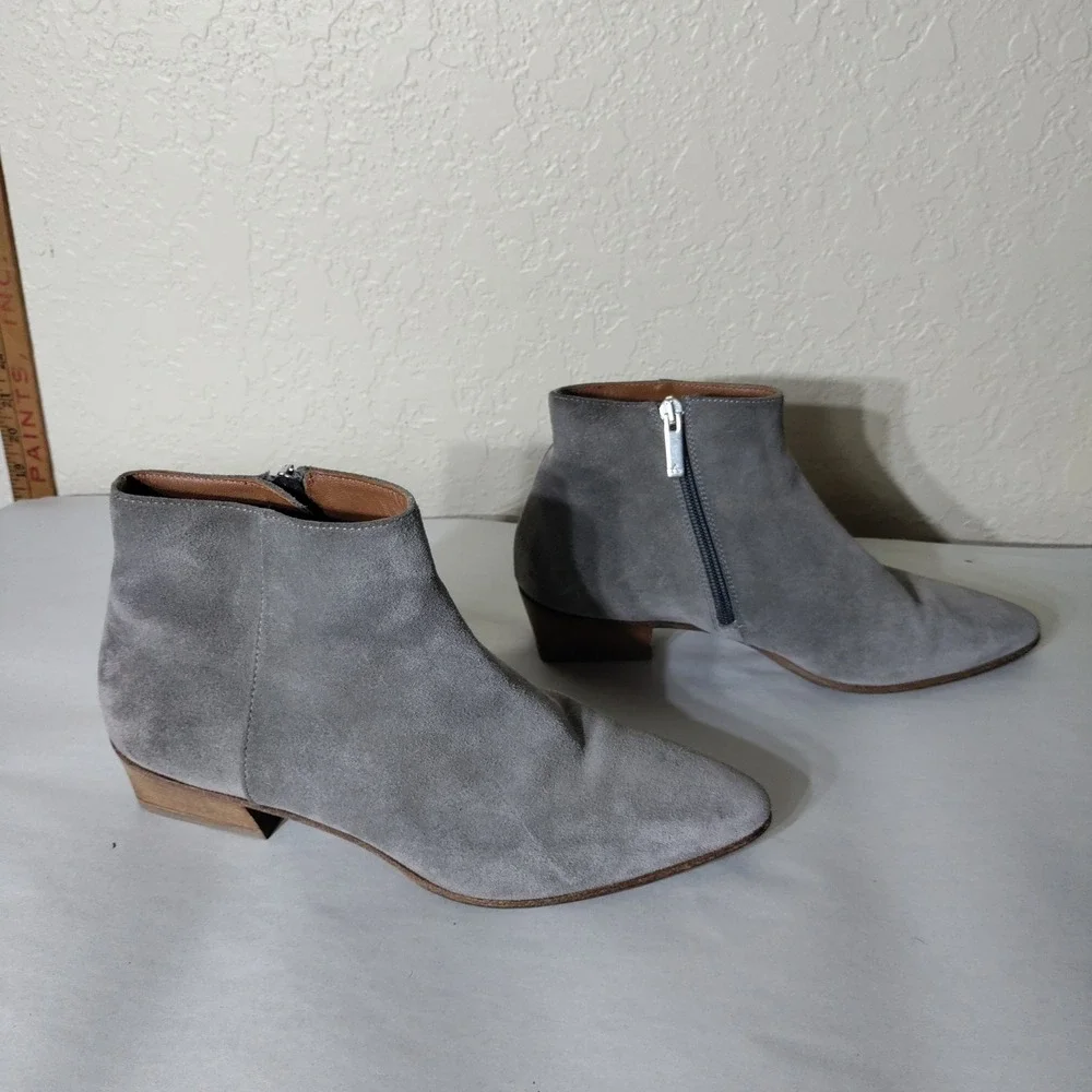 Aquatalia Womens Grey Suede Pointed Toe Ankle Boots Made in Italy Size 8